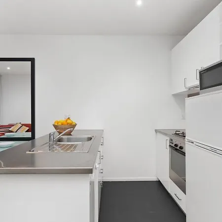 108 Astral Apartments Melbourne Exterior photo